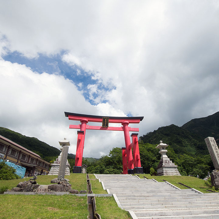 湯殿山開山祭