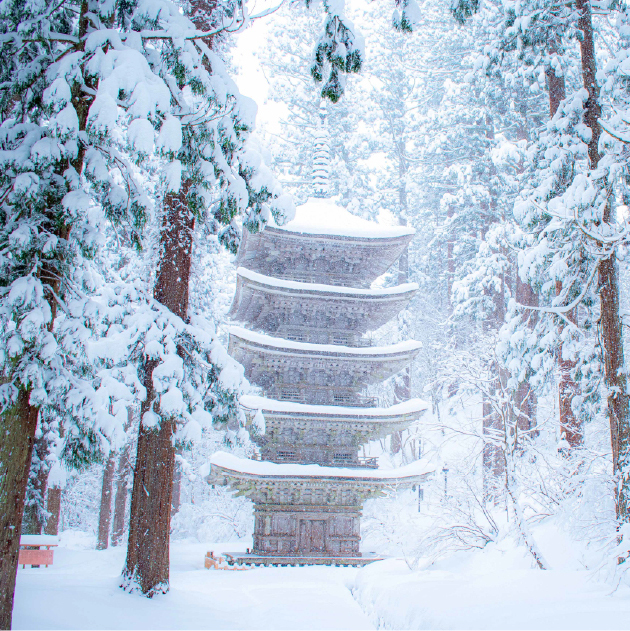 国宝羽黒山五重塔